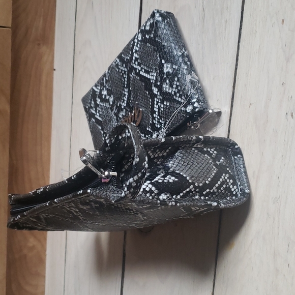 Guess bag (2 pieces) - Picture 4 of 4